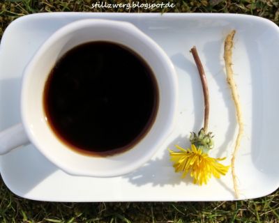 Hausgemacht: Löwenzahnkaffee gesundheitsfördernd, koffeinfrei, regional