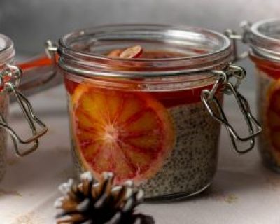 Winterlicher Chiapudding mit Blutorangen und Cranberrykompott