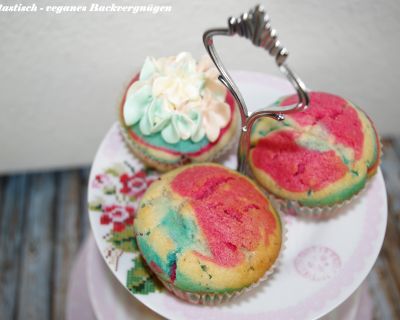 Unicorncupcakes mit bunter Vanille“butter“creme