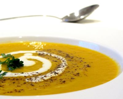 Möhren-Lauchsuppe mit Curry 