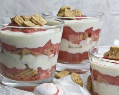 Rhabarber-Tiramisu mit Zimt-Knusper