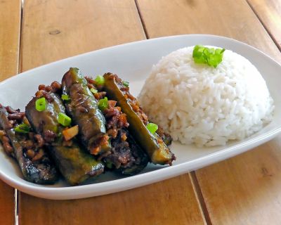 Chinesische gebratene Auberginen mit Soja-Hack – Rou Mo Qiezi