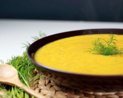 Vegane Kartoffel-Karotten-Suppe mit Kurkuma