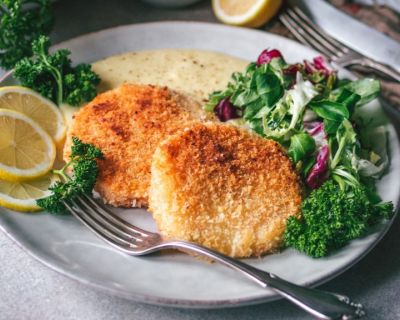 Vegane Sellerieschnitzel mit cremigem Kartoffelpüree