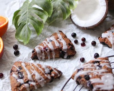 Vegane Blaubeer-Scones mit Kokos