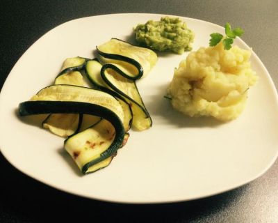 Zucchini & Kartoffel-Pastinaken-Pürree