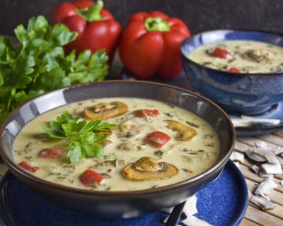 Champignon-Spinat-Suppe mit Kokosmilch
