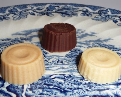 Zuckerfreie weiße Schokolade - Kichererbsenpralinen & Pure Raw Produkte