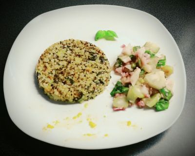 Gebratener Quinoa mit warmen Gurken-Fenchel-Salat