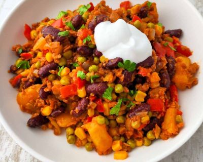 Einfache mexikanische Kartoffelpfanne mit veganem Hack