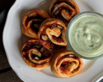 Pizzaschnecken mit Bärlauch und Champignons