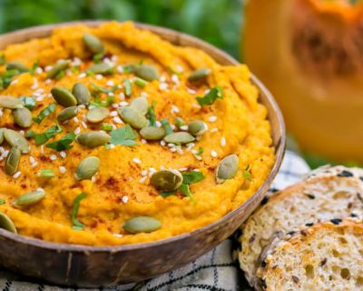 Super einfaches veganes Kürbis Hummus – cremig, lecker & gesund