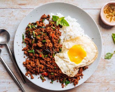 Veganes Pad Kra Pao mit Tofu-Hack