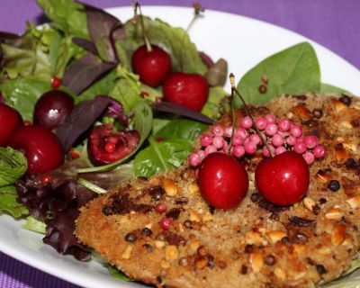 Chnusperschnitzel mit fruchtigem Salat