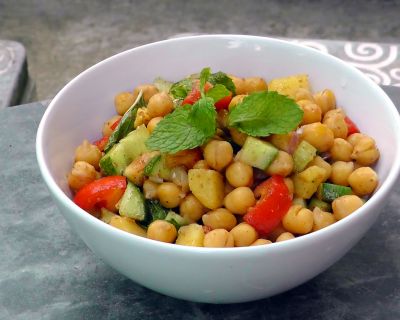 Indischer Kichererbsensalat