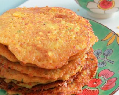 locker-luftige Linsenpfannkuchen mit Lauch-Sahne-Soße