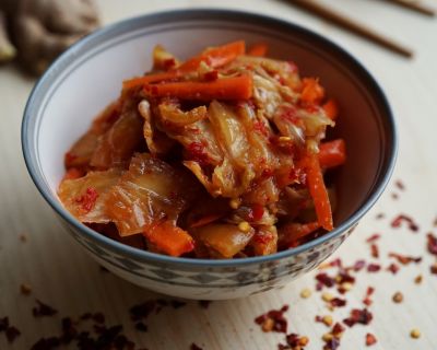 Selbstgemachter veganer Kimchi oder: Wie man den Partner mit Gärung vergrault