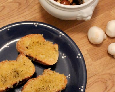 Knoblauchchampignons mit Käseciabatta