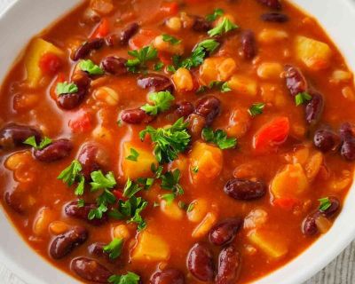 Veganer Bohneneintopf mit Kartoffeln